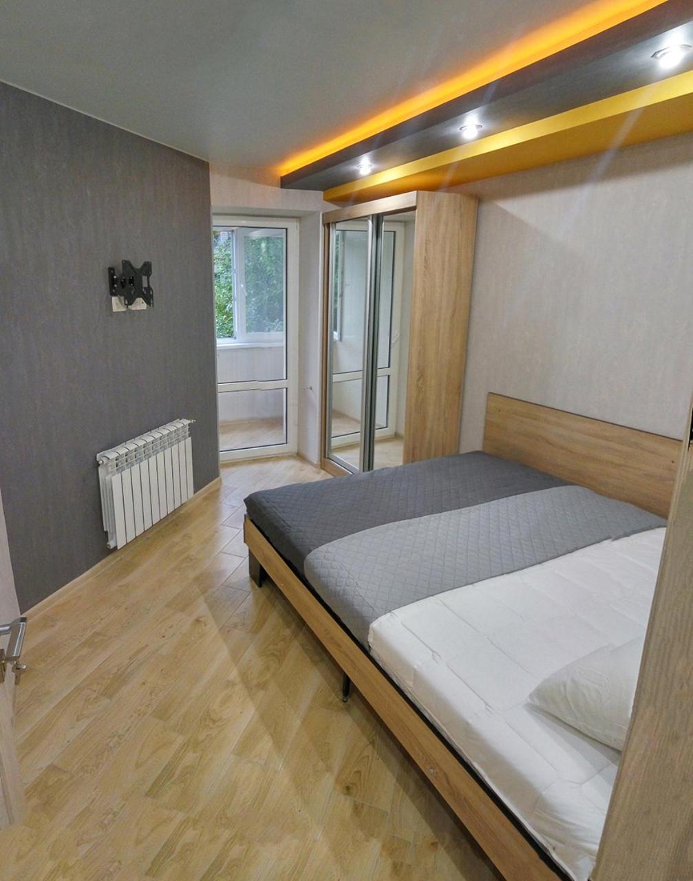 Apartment Yellow Loft Luxury With 2 Bedrooms